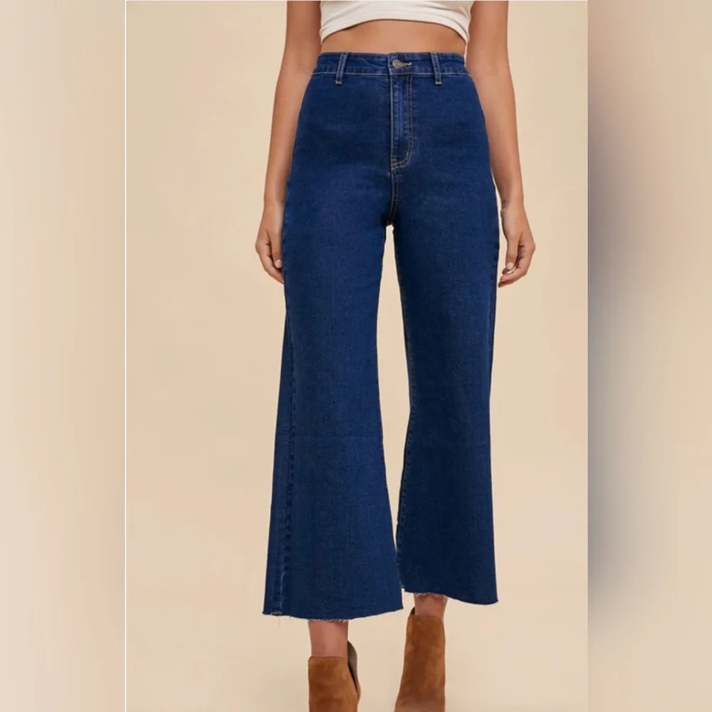 Anniewear LA High Waist Wide Flare Leg Mia Crop Jeans, Dark Wash, Raw Hem, EUC!